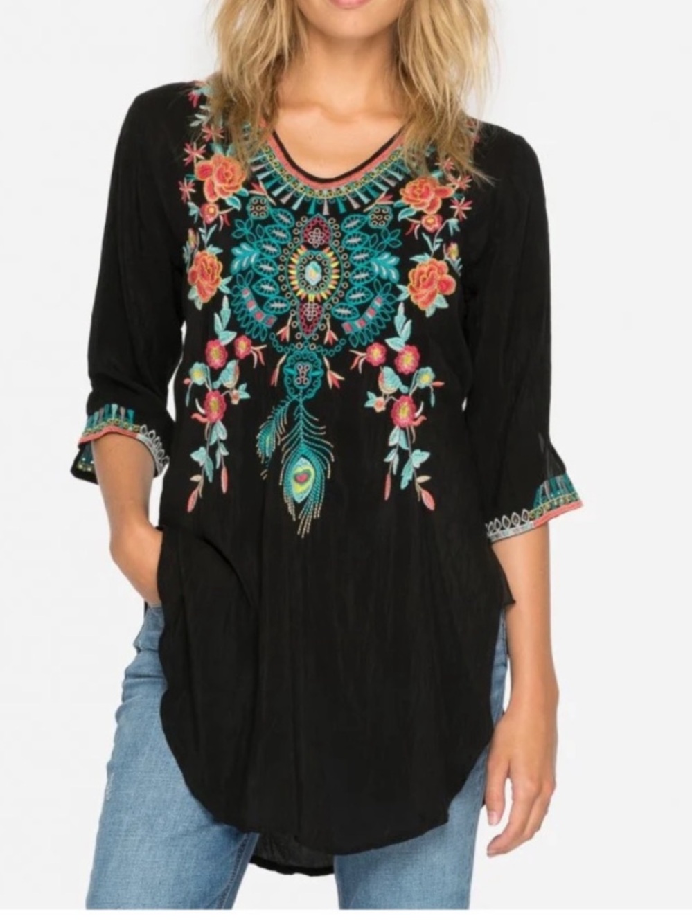 Johnny Was Tunic Black with floral and bird embroidery
🦚excellent condition🦚